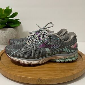 Brooks Ravenna 6 Retro Running Sneaker Size 7 Silver Purple Dad Gym Shoe Trainer